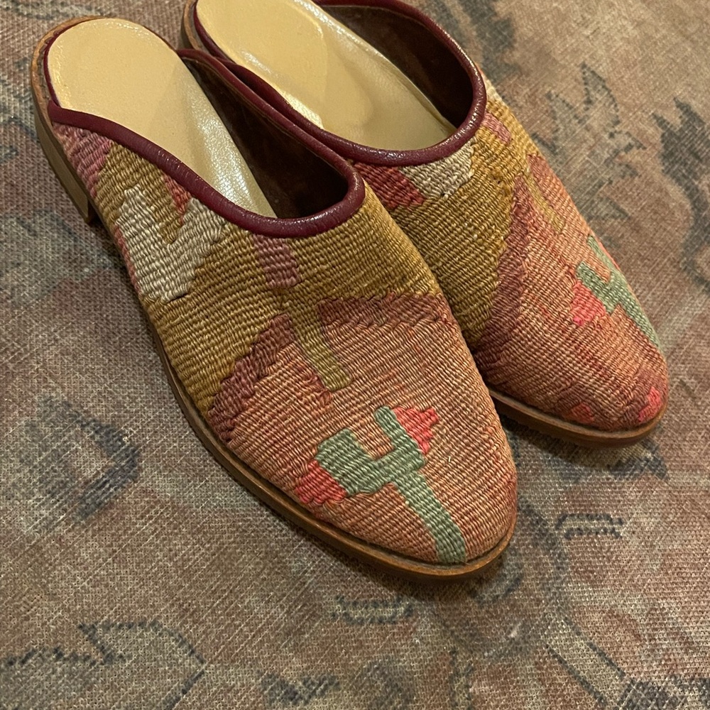 Woven Kilim Mules - Picture 4 of 6